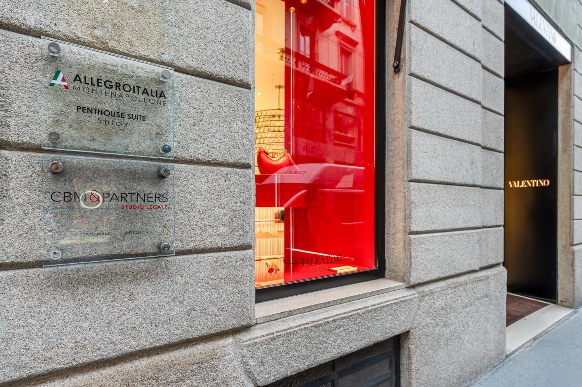 Allegroitalia Penthouse Montenapoleone Milan Exterior photo